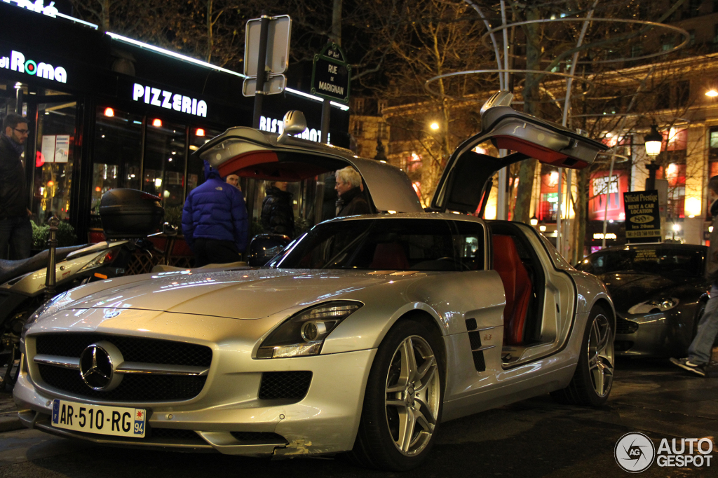 Mercedes-Benz SLS AMG