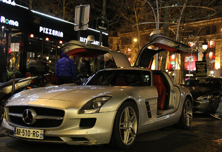 Mercedes-Benz SLS AMG