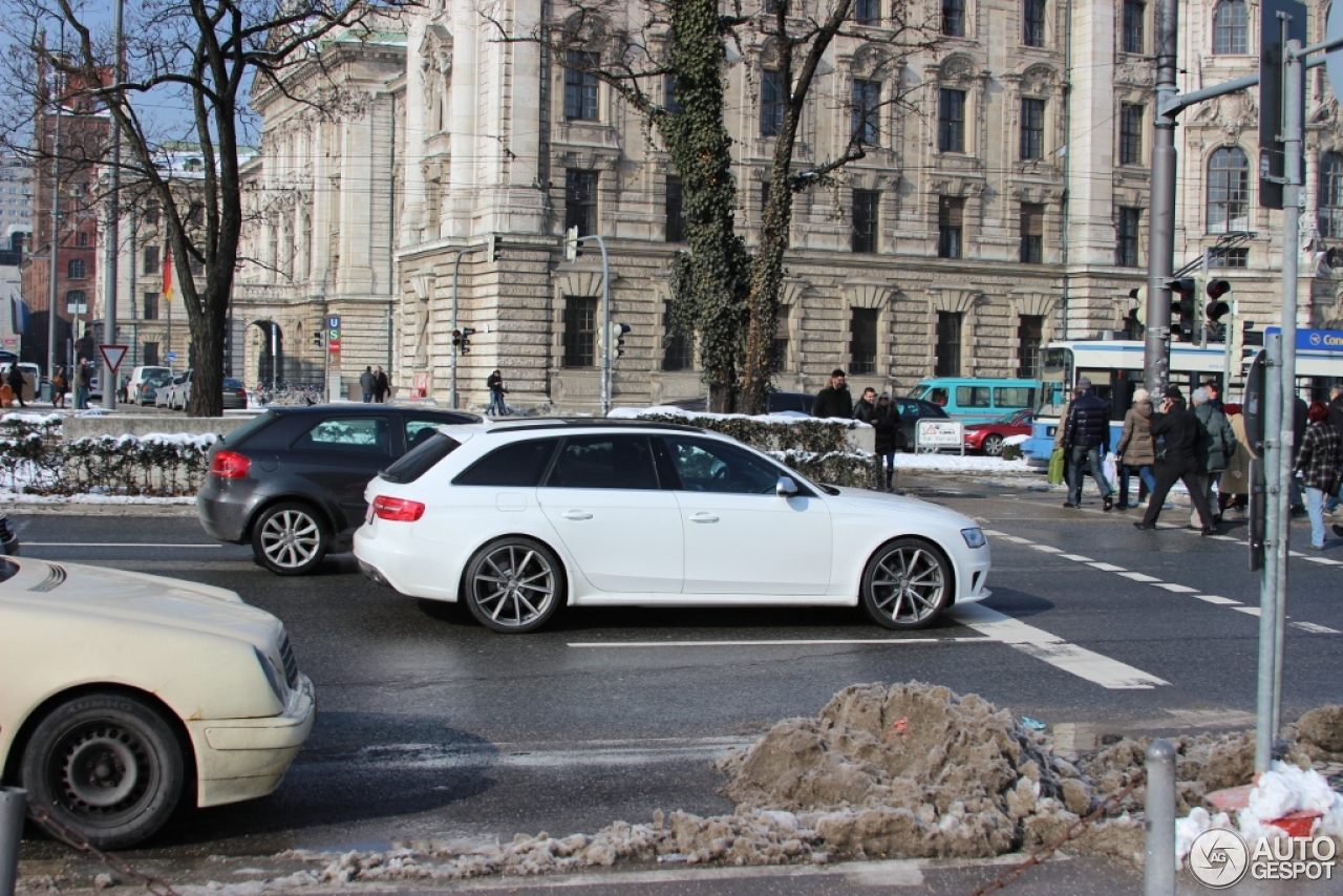 Audi RS4 Avant B8