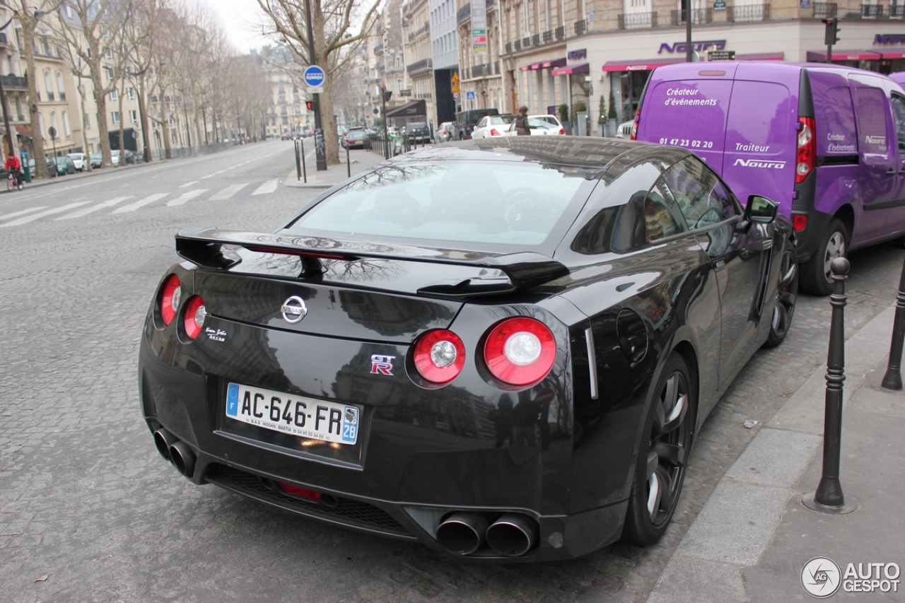 Nissan GT-R