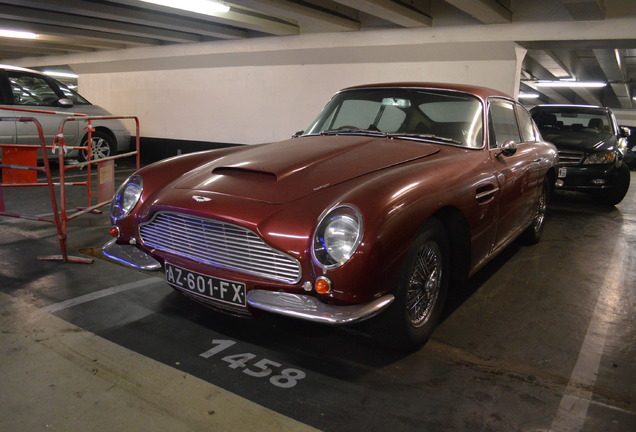 Aston Martin DB6 MKI