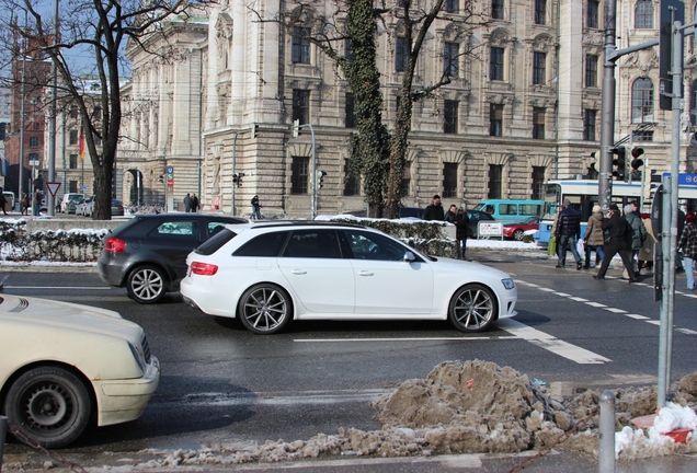 Audi RS4 Avant B8