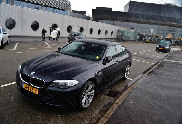 BMW M5 F10 2011