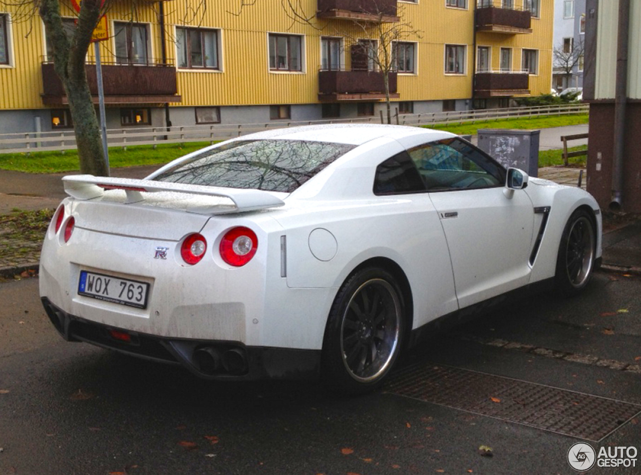 Nissan GT-R