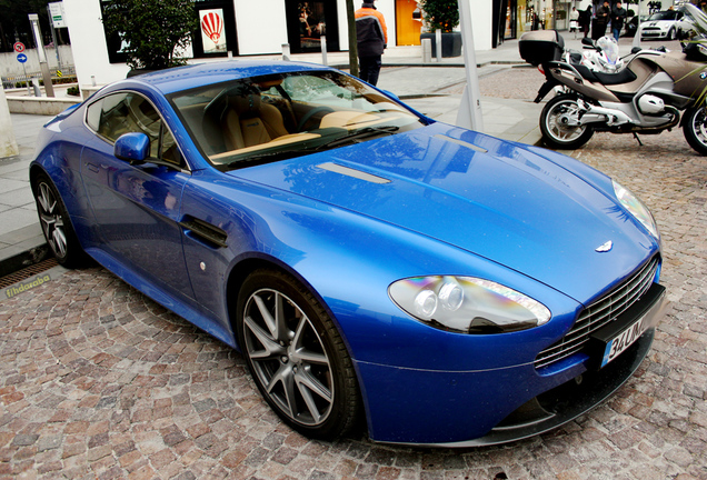 Aston Martin V8 Vantage S