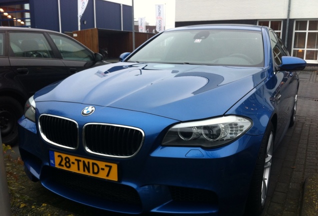 BMW M5 F10 2011