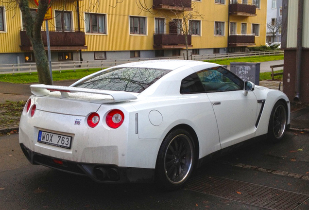 Nissan GT-R