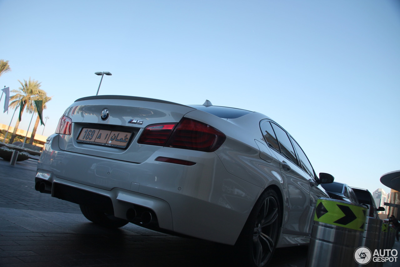 BMW M5 F10 2011