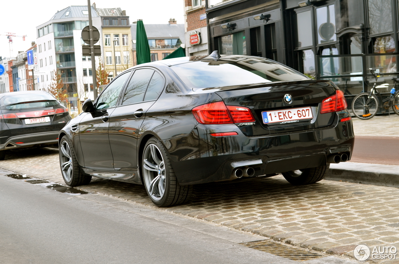 BMW M5 F10 2011