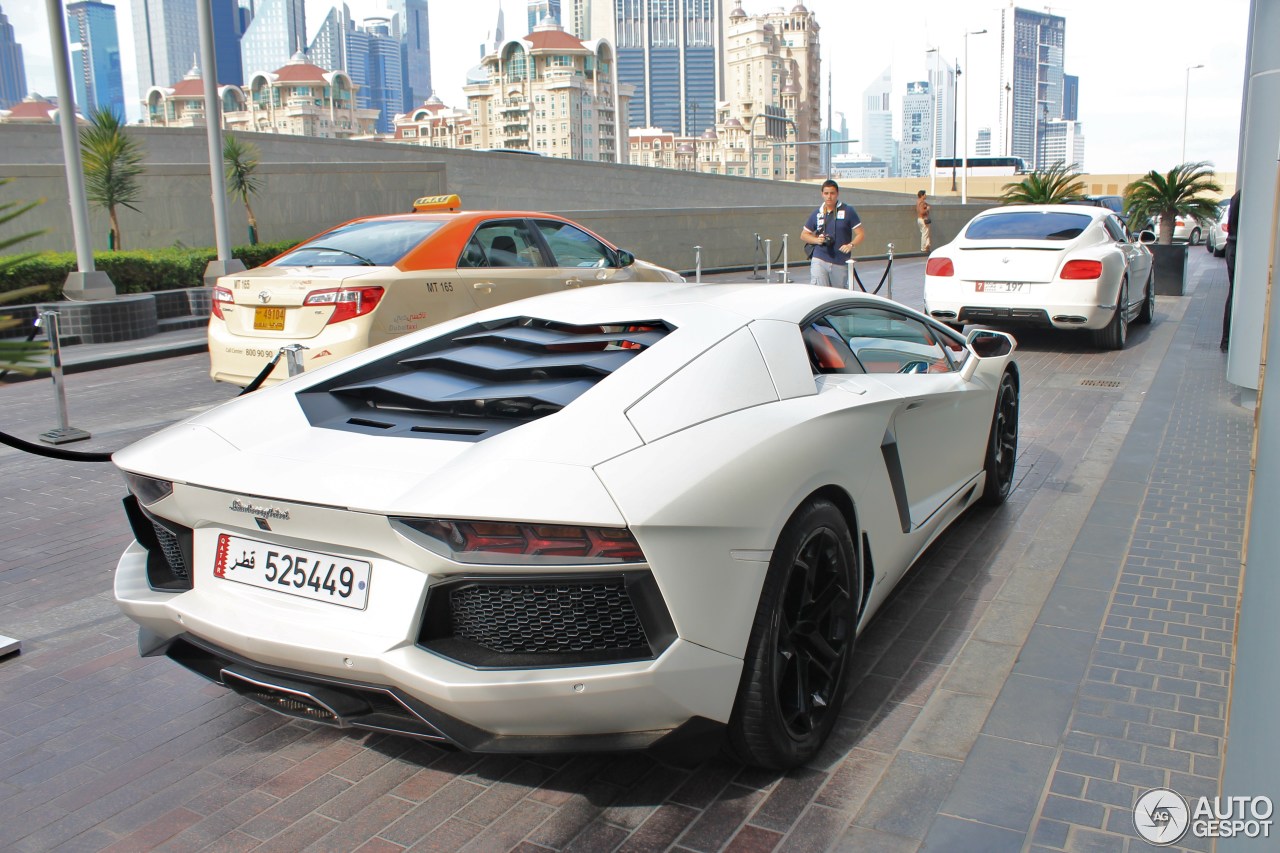 Lamborghini Aventador LP700-4