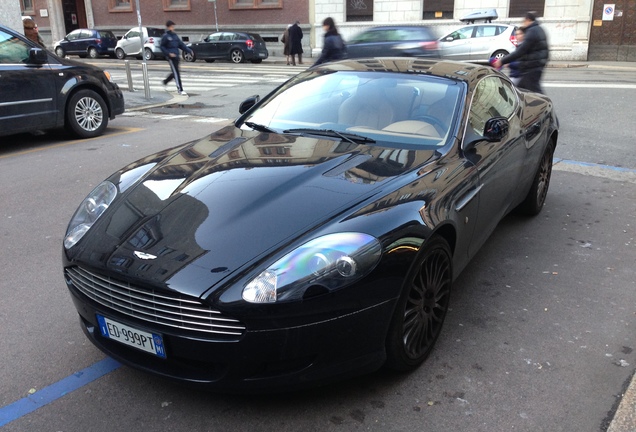 Aston Martin DB9