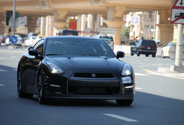 Nissan GT-R 2011