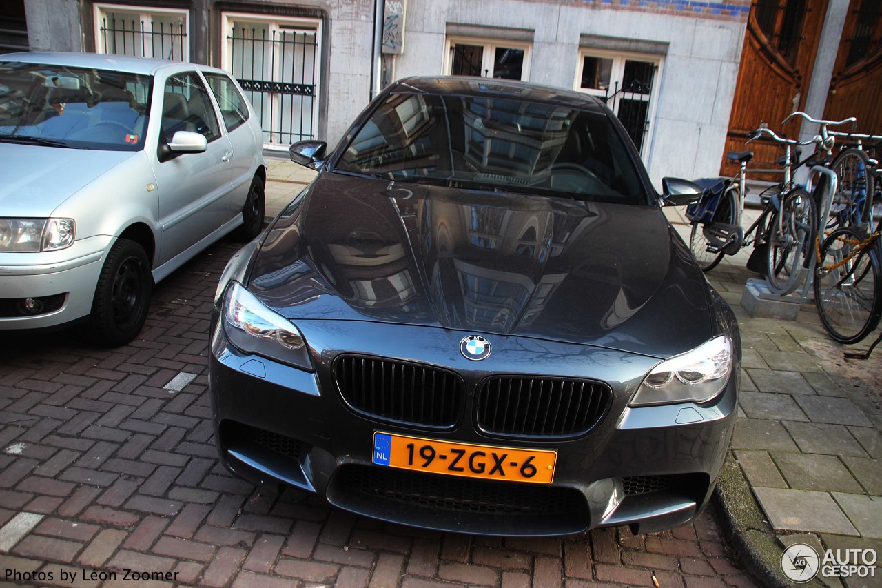 BMW M5 F10 2011