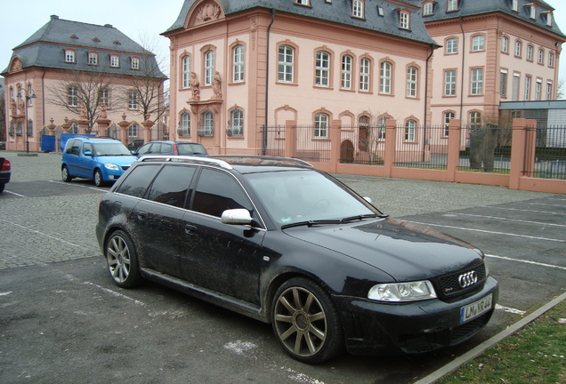 Audi RS4 Avant B5