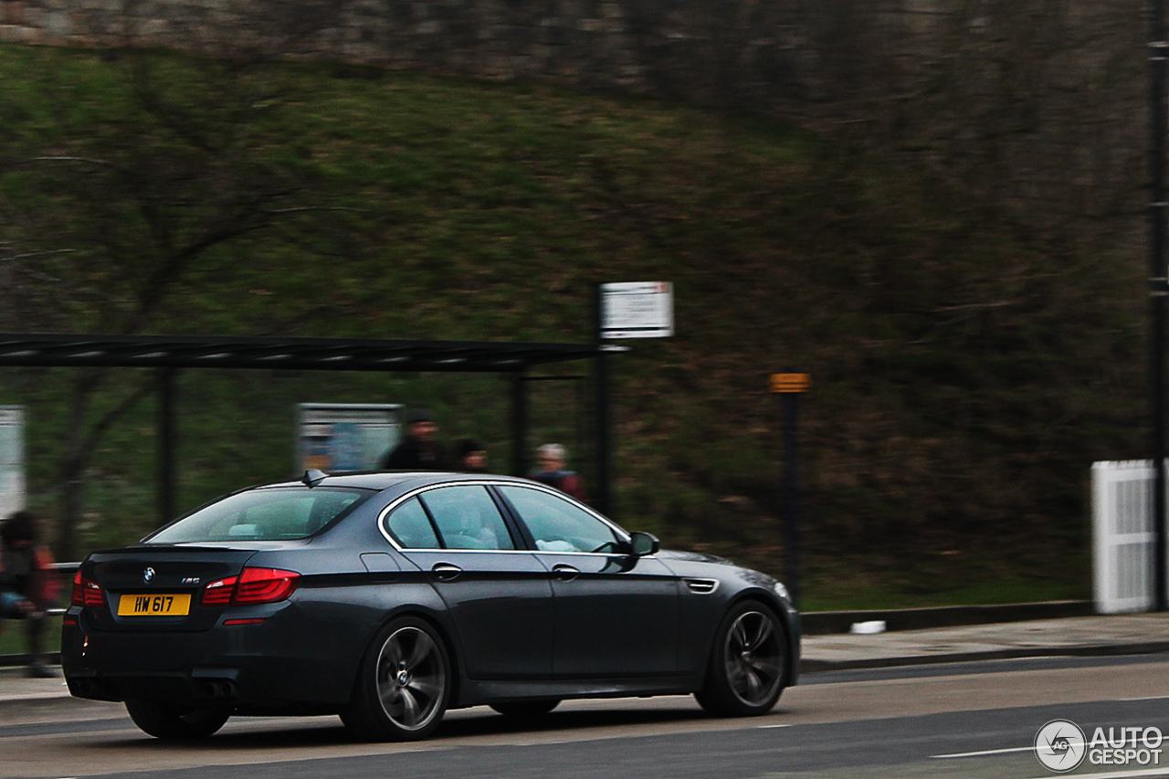 BMW M5 F10 2011