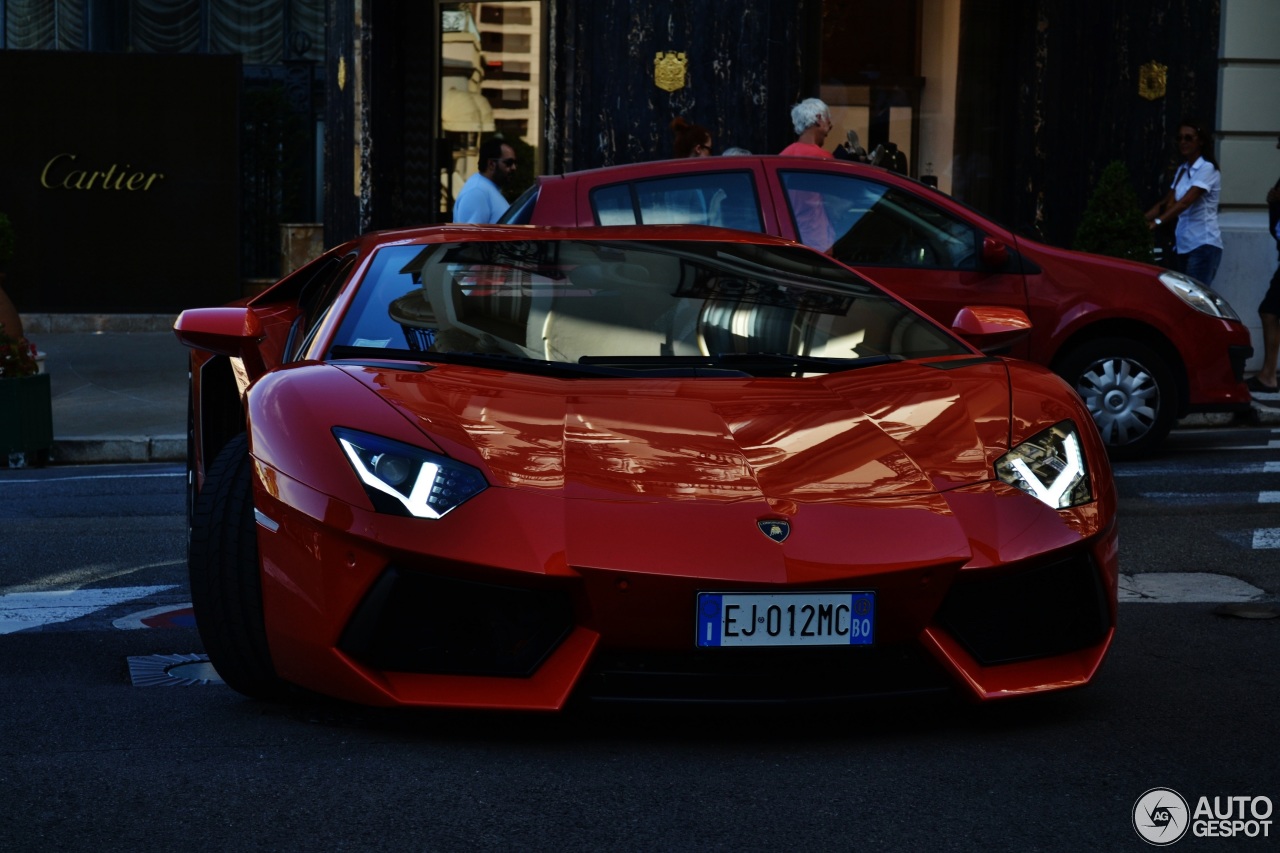 Lamborghini Aventador LP700-4