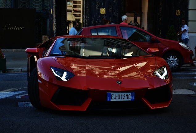 Lamborghini Aventador LP700-4