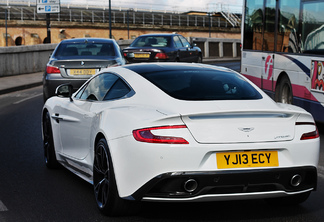 Aston Martin Vanquish 2013