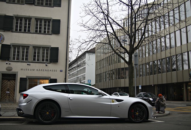 Ferrari FF