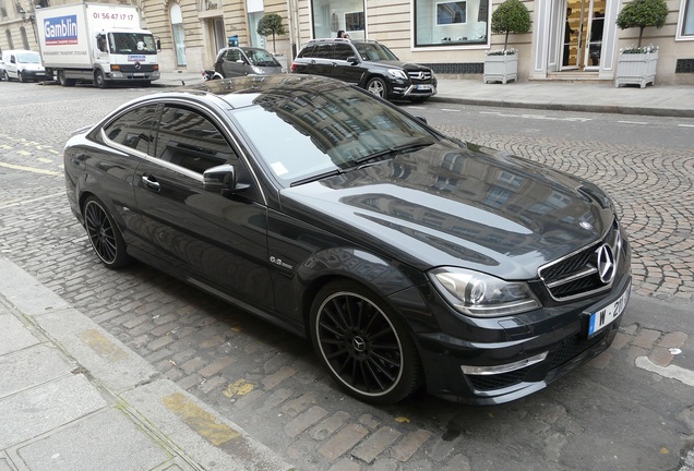 Mercedes-Benz C 63 AMG Coupé