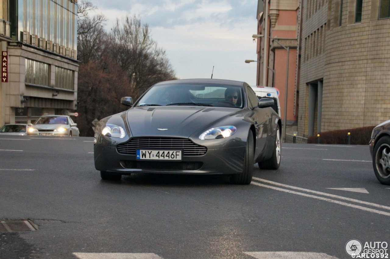 Aston Martin V8 Vantage