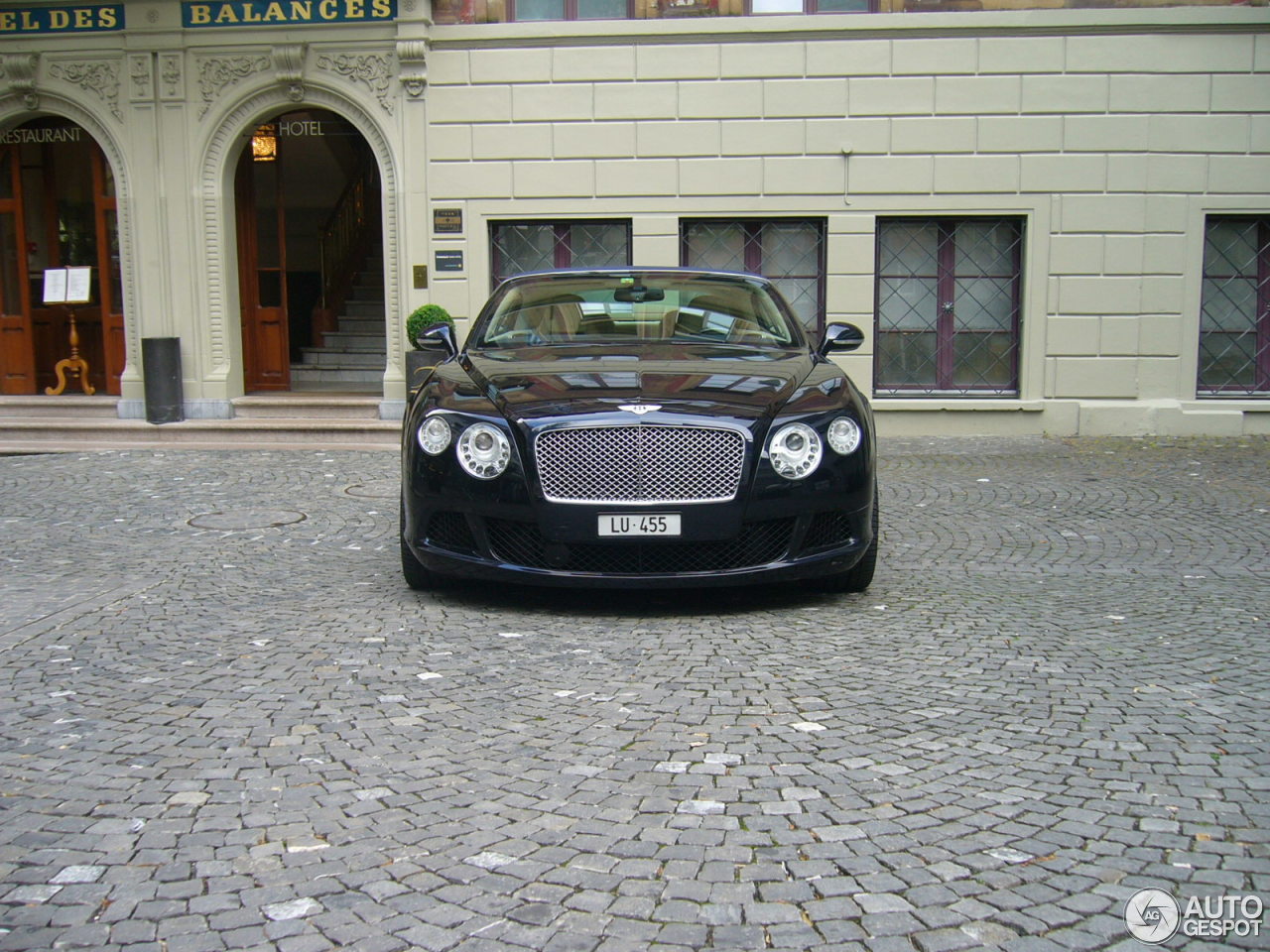 Bentley Continental GTC 2012