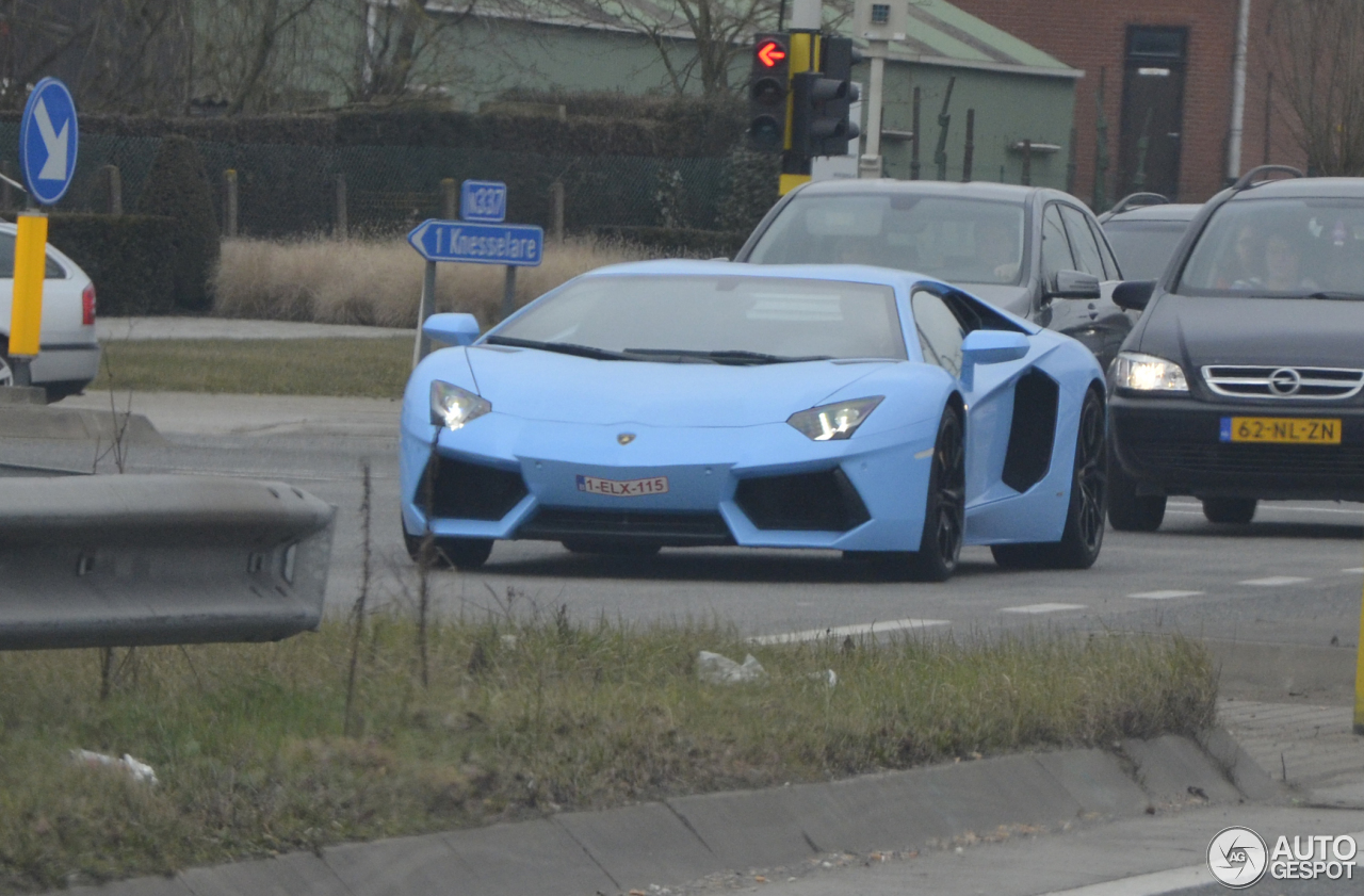 Lamborghini Aventador LP700-4