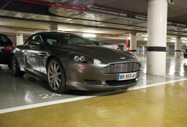 Aston Martin DB9 Volante