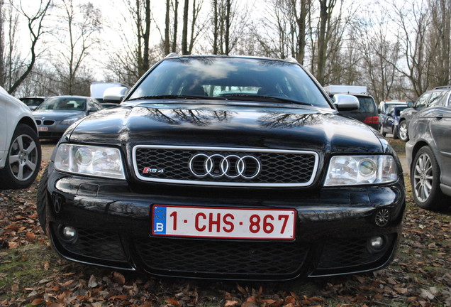 Audi RS4 Avant B5