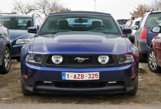 Ford Mustang GT Convertible 2011