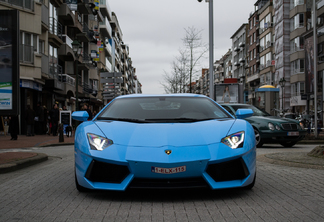 Lamborghini Aventador LP700-4