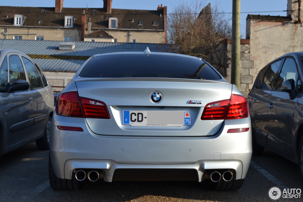 BMW M5 F10 2011