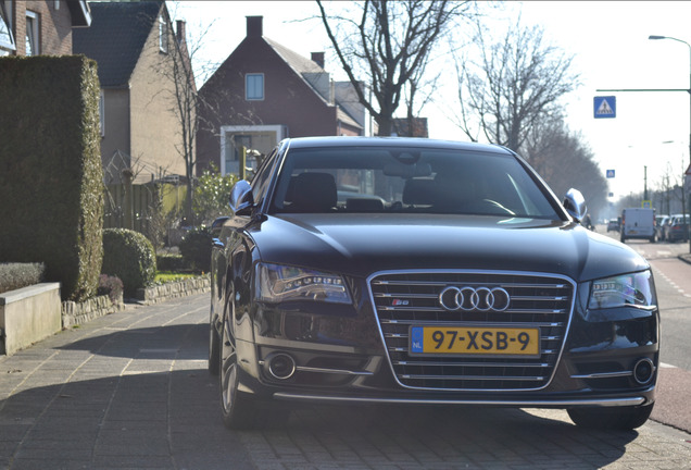 Audi S8 D4