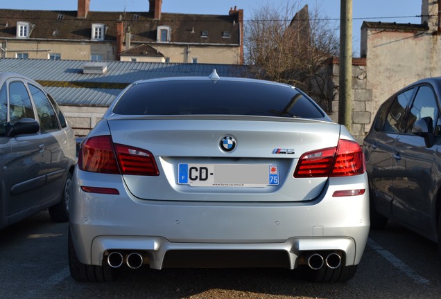 BMW M5 F10 2011