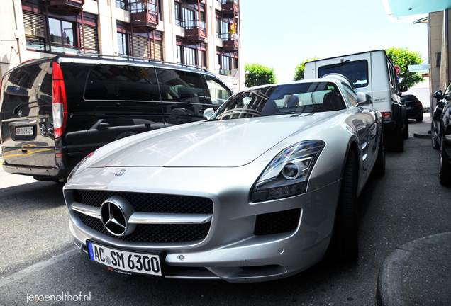 Mercedes-Benz SLS AMG