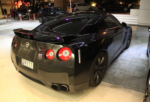 Nissan GT-R