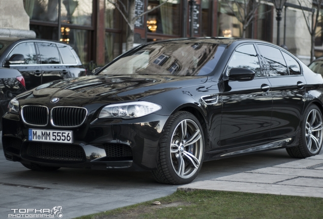 BMW M5 F10 2011