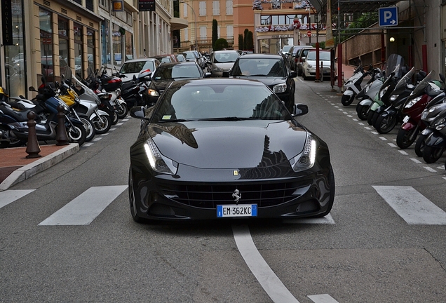 Ferrari FF