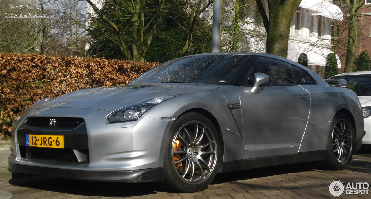 Nissan GT-R