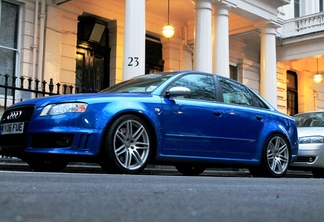 Audi RS4 Sedan