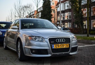 Audi RS4 Sedan