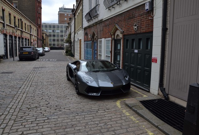 Lamborghini Aventador LP700-4