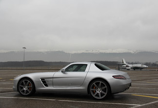 Mercedes-Benz SLS AMG