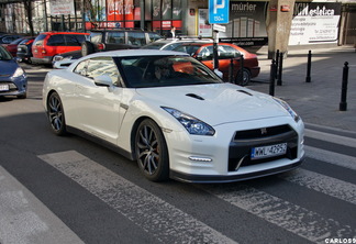 Nissan GT-R 2012