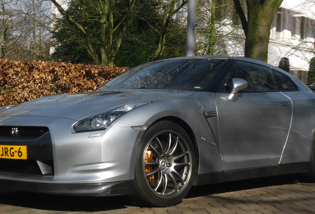 Nissan GT-R