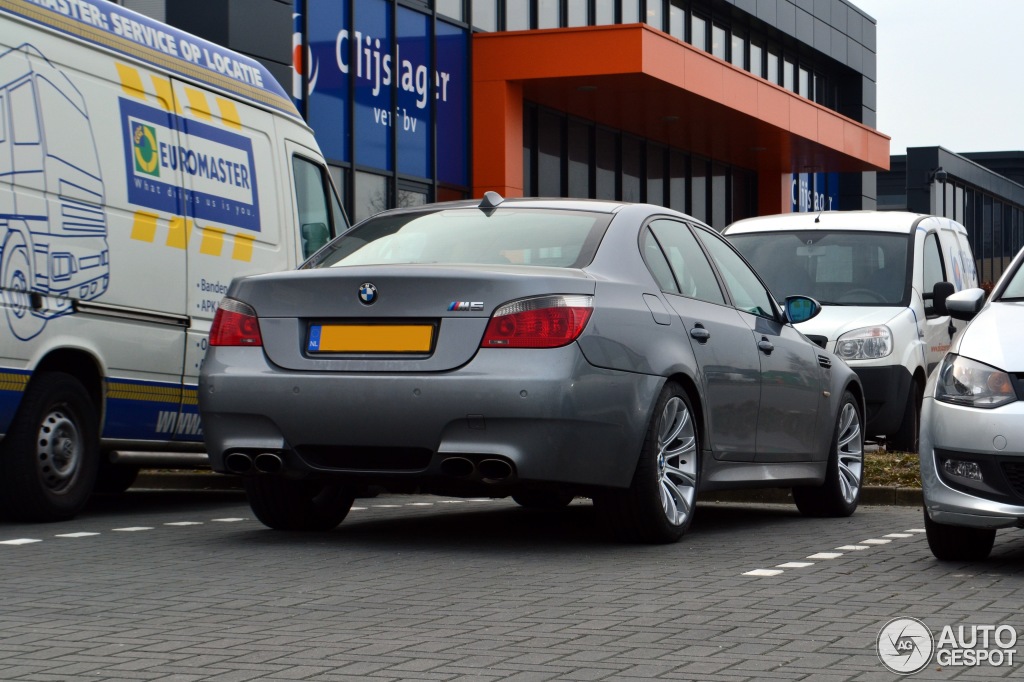 BMW M5 E60 2005