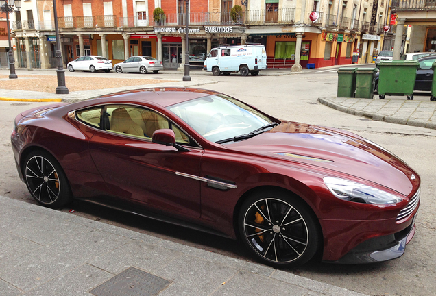 Aston Martin Vanquish 2013