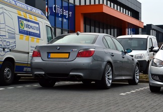 BMW M5 E60 2005