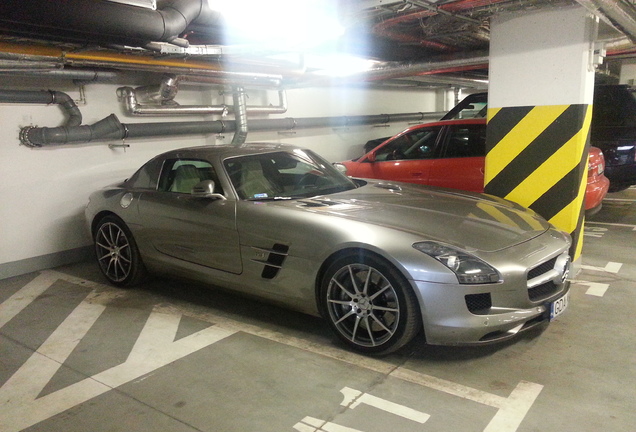 Mercedes-Benz SLS AMG