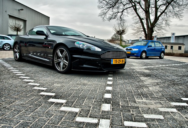 Aston Martin DB9